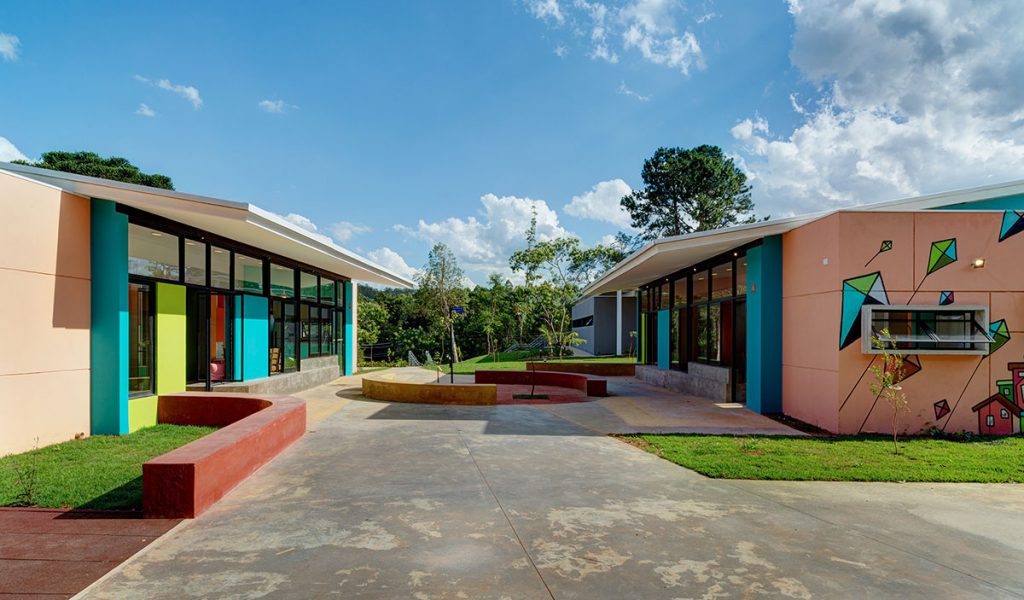 Casa Lar - Centro Educacional | ambiente familiar | ODVO arquitetura e urbanismo | Praça