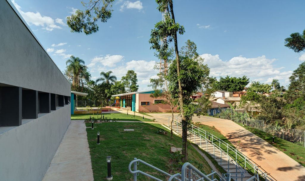 Casa Lar - Centro Educacional | ambiente familiar | ODVO arquitetura e urbanismo | Acesso ao conjunto