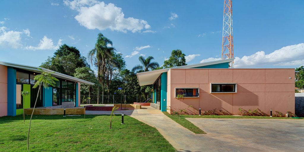 Casa Lar - Centro Educacional | ambiente familiar | ODVO arquitetura e urbanismo | Acesso as casas Lar